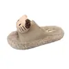 Pantuflas de felpa con dibujos animados para mujer, nuevo estilo otoño/invierno para usar al aire libre, 2026, de punta abierta, temática de gato, pantuflas de algodón de suela plana para uso en interiores
