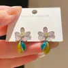 Brincos de gota flor de zircônia, um estilo fresco e doce, brincos requintados para mulheres, com um design único e estiloso