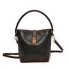 Bolso de mano estilo cubo vintage de otoño e invierno de 2024, sencillo e informal, estilo mensajero coreano.