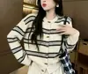 Cardigan de Punto con Botón de Cuerno Rayado Retro 2026 Holgado Perezoso Otoño/Invierno Nuevo Estilo Estilo Coreano Suéter Chaqueta Casual Conjunto