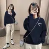 Sudadera de Cuello Redondo Otoño e Invierno para Mujer 2025 Nueva Engrosada sin Capucha Pulóver Estilo Europeo Holgada Corazón Manga Larga