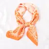 Pañuelo cuadrado pequeño de 70 cm para mujer, bufanda nueva de primavera y otoño, versátil, regalo para madre, bufanda práctica, a la moda, de alta gama