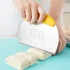 Cortador de fideos semicircular de acero inoxidable personalizado con escala, raspador de harina para cortar masa de fideos para hornear