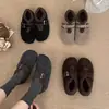 Zapatos Birkenstock de felpa con suela gruesa para mujer, nuevo estilo otoño e invierno 2025, zapatos cálidos de algodón con aumento interno de altura, zapatos Mary Jane sin cordones