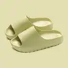 Pantuflas de EVA para Mujer de Verano para el Hogar Baño Interior Suaves Fondo Grueso Sensación de Caca Pantuflas de Pareja Venta al por Mayor