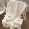 Conjunto de Toalhas de Banho de Três Peças para Mulheres, Entrega Relâmpago, Absorvente, Seca e Delicada para a Pele, Toalha de Banho de Fleece Coral com Estampa de Abacaxi de Supermercado