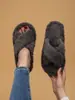 Novas pantufas peludas com tiras cruzadas para mulheres, pantufas de interior, antiderrapantes, confortáveis, silenciosas, respiráveis, ecológicas, pantufas de algodão para outono e inverno