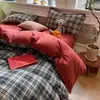 Conjunto de Roupa de Cama de Quatro Peças Estilo Levemente Luxuoso Classe A com Bordado de Concha, Textura Aveludada de Algodão Puro, Capa de Edredom de Gaze Amassada, Lençol, Conjunto de Três Peças para Dormitório Estudantil