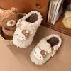 Tt cálidas y acogedoras pantuflas peludas con lazo para mujer, estilo 2026, de suela gruesa, que aumentan la altura, nuevas pantuflas de algodón para exteriores