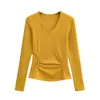 Camiseta de Manga Longa com Gola Coração Estilo Desejo Puro, Ajuste na Cintura, Forrada com Fleece, Moda Versátil Slim Fit Cor Sólida Base para Mulheres, Nova Moda Outono e Inverno
