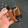 Correa de Reloj de Cuero Genuino con Patrón de Lichi y Hebilla Ultra Magnética Adecuada para Apple Iwatchs11 Huawei Gt7 Samsung 7