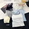 3567 # Camisola tipo dos piezas falsas cruzada al hombro con copas, adelgazante, adecuada para usar por dentro o por fuera, con un hermoso diseño en la espalda, para mujer