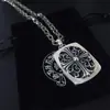 Collar Corazón de Cuervo Colgante Cruz de Vidriera Escudo Cadena de Letras Unisex de Moda Versátil Regalo de Navidad Fábrica