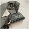 Bolsa Matelassê Transfronteiriça para Axila Feminina, Luxo Leve, Estilo Doce e Fresco, Bolsa de Ombro para o Dia a Dia, Bolsa Estilosa Tipo Almofada