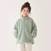 Nueva sudadera de forro polar engrosada de otoño e invierno para niñas, top de forro polar con media cremallera para niños, chaqueta infantil