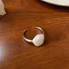Anillo ovalado abierto chapado en oro de 14 quilates, una pieza de joyería de nicho y sofisticada con un toque de alta gama, moderno y exquisito, un accesorio simple y versátil
