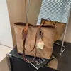 Bolso de Hombro de Moda Versátil Más Vendido para Mujer 2025 Nuevo Coreano de Nicho Bolso Tote de Gran Capacidad para el Trabajo y los Viajes