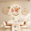 Pintura decorativa de restaurante estilo crema silencioso con reloj mural abstracto de flores piedra arenisca en ejecución fondo pintura para colgar en la pared