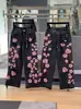 Calça Jeans Bordada com Flor de Cerejeira Shisanxing de Guangzhou com Design Rasgado, Exclusivamente para Fornecimento Transfronteiriço, Calça Longa Soltinha Emagrecedora-Wl617