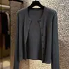 Cardigã de tricô minimalista com gola redonda e mangas compridas para mulheres, novo estilo de outono, solto e modelador, cinza, top da moda e sofisticado para o início do outono