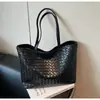 Bolsa retrô casual de grande capacidade para mulheres, nova moda 2026 bolsa de ombro, bolsa tote estilosa para trabalhadores de escritório e para o trajeto
