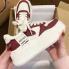 Zapatillas Blancas Versátiles de Suela Gruesa para Mujer que Aumentan la Altura, Nuevas Populares para Otoño e Invierno 2025, Zapatos Deportivos con Forro de Felpa para Calidez y Aumento de Altura