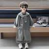 Conjunto de Sudadera con Capa para Niños Primavera y Otoño Nuevo 2026 Estilo Coreano Versátil Atuendo de Otoño para Niños Conjunto de Moda de Dos Piezas