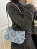 Bolsa de Axila em Jeans Retrô de Nicho Feminina Grande Capacidade Bolsa de Trabalho 2025 Nova Bolsa de Ombro Único em Lona de Cor Contrastante