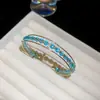 Pulsera de Hebilla Redonda con Circonita Estilo Corte Francés Sentido del Diseño Pulsera de Nicho Lujo Ligero Textura de Alta Gama Joyería de Mano para Mujeres