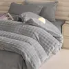 Conjunto de Cama de Quatro Peças de Pelo Sintético de Coelho e Veludo Leiteiro Inverno Novo Estilo 2026 Conjunto de Três Peças de Lençol e Lençol de Elástico Espesso e Quente