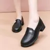 Sapatos Femininos de Outono Estilo Britânico Moda Tendência Cor Sólida Salto Alto, Sapatos Casuais Slip-On de Solado Macio para Mães, Venda por Atacado Disponível
