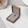 Caja de joyería dorada Saturday Fortune de cuero PU cepillado para anillos, colgantes, pulseras y caja de embalaje para joyas
