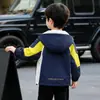 Chaqueta de Primavera y Otoño para Niños 2026 Nuevo Modelo Cortavientos con Capucha de Otoño para Niños Abrigo a Prueba de Viento de Tres en Uno de Corteholgado