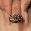 Anillo Abierto Geométrico de Zirconia con Diseño de Cuadrados tipo Ins, Apilable, con Acabado de Alta Gama, Juego de Anillos Versátil para el Dedo Índice