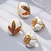 Anillo Exagerado de Diseño Ins Europeo y Americano con Goteo de Aceite Ojo de Gato Perla de Concha Acero Inoxidable Chapado en Oro de 18K Moda Transfronteriza Accesorio Versátil para la Mano