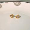 Pendientes de botón sencillos y encantadores de alta calidad, diseño de nicho femenino, versátiles y elegantes, pendientes de acero de titanio con forma de mariposa, colección de pendientes de moda.
