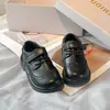 Zapatos Pequeños de Cuero para Niños 2025 Primavera Nuevo Estilo Trajes a Juego para Niños y Niñas Zapatos Escolares de Cuero para Estudiantes Zapatos de Baile
