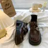 Sapatos estilo mocassim britânico para mulheres, nova coleção outono/inverno, salto grosso, sola grossa, retrô e fashion, adequados para mulheres baixinhas, estilo Mary Jane, sapatos pequenos de couro