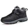 2026 Pantufas de Inverno Sapatos de Algodão Masculino para Exterior Masculino Temporada Botas de Neve de Cano Alto Sapatos para Caminhada de Idosos Feminino Mãe Veludo Plus