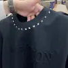 Camiseta Holgada de Manga Corta con Cuello Redondo y Tachuelas, Fresca y Elegante para Hombre, Versátil Top Casual de Moda de Verano para Hombre