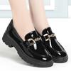 Mocasines de suela gruesa para mujer 2022, nuevos zapatos de tacón plano para mujer, zapatos de cuero estilo británico de primavera y otoño, zapatos negros de una sola capa sin cordones