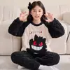 2026 Pijamas Nuevos para Niños Franela Más Terciopelo Engrosado Terciopelo Otoño e Invierno Conjunto Infantil Niños Polar de Coral Ropa de Casa