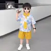 Traje de Verão para Meninos 2026 Nova Moda Camisa com Gravata Infantil Manga Curta Conjunto Elegante de Duas Peças para Meninos