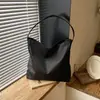 Bolsa de Gran Capacidad para Mujer, Nuevo Estilo de Verano de Moda 2026, Bolso de Hombro Ligero para Viajes Diarios, Bolso Tote Moderno y Versátil