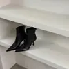 Botines cortos de mujer estilo coreano de piel suave adelgazantes con punta fina y tacón fino, botas de moda de tacón alto con cremallera trasera, botines versátiles de ajuste ceñido para mujer