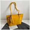 Bolso Tote de Moda de Gama Alta con Superficie Suave para Viajes Diarios para Mujer 2026 Nuevo Estilo Relajado y Versátil Bolso de Hombro Casual de Gran Capacidad