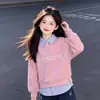 Moda Coreana Moda para Niñas Diseño de Principios de Otoño Sentido de la Personalidad Sudadera con Capucha de Retazos Rayados Solapa Conjunto Versátil de Pantalones Vaqueros Estilo Coreano