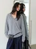 Camiseta com capuz listrada color block estilo retrô de alta qualidade para mulheres, top solto e casual de manga longa para o início do outono