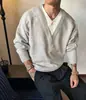 Suéter de punto cruzado simple de imitación dos piezas con cuello en V, alta calidad, casual, otoño e invierno, suéter cheanfit de terciopelo ártico