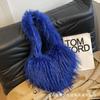 Bolsa Peluda con Borlas en Forma de Corazón, Estilo Nuevo Otoño e Invierno 2026, Peluche Estilo Chica Millennial Caliente, Punk, Gran Capacidad, Bolso de Hombro